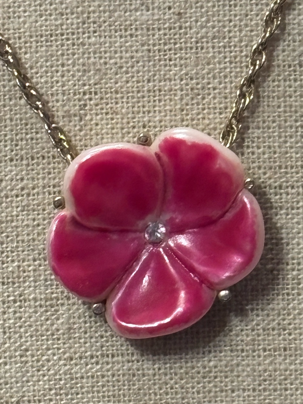 Vintage Signed Avon Pink Flower Pendant Necklace - Women Jewelry